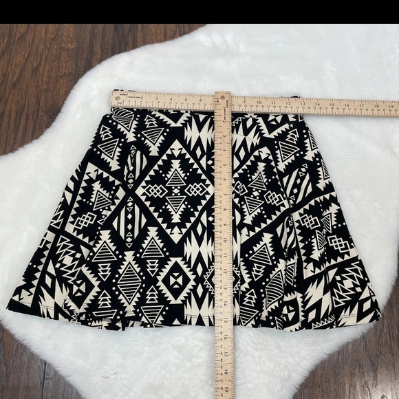 Aztec pattern skirt - Picture 6 of 6